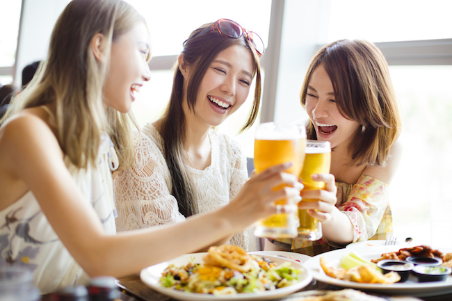 ビールよりハイボールのほうが太らない 夏太りと二日酔いを防ぐお酒の飲み方 Grapps グラップス