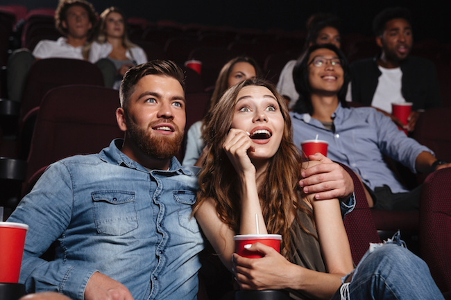 東京近郊でカップルシートのある映画館を紹介 Grapps グラップス