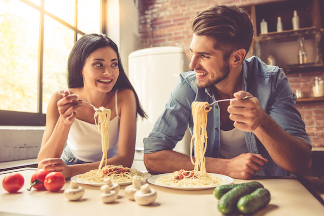 奥手女子でもできる 気になる彼を二人きりの食事に誘う 簡単テクニック Grapps グラップス