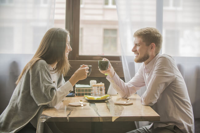 100 脈あり確定 デート中の仕草でわかる 脈あり な男性の行動とは Grapps グラップス