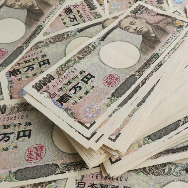 意識不明の妻の前で…「保険金1億円！？」「旅行しましょ！」大はしゃぎする家族だが⇒『このバカ親子…』話を聞いていた人物に絶体絶命