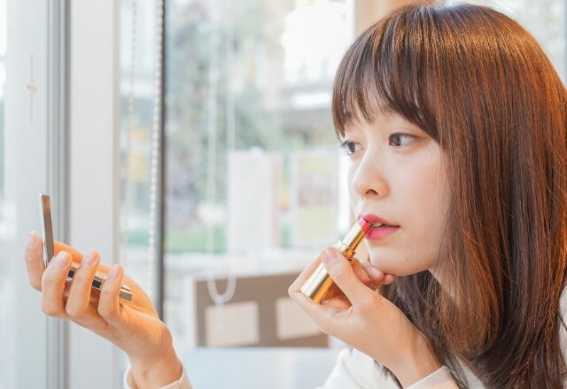 男はみんな好き！結局モテる「あざとい女性」の魅力とは