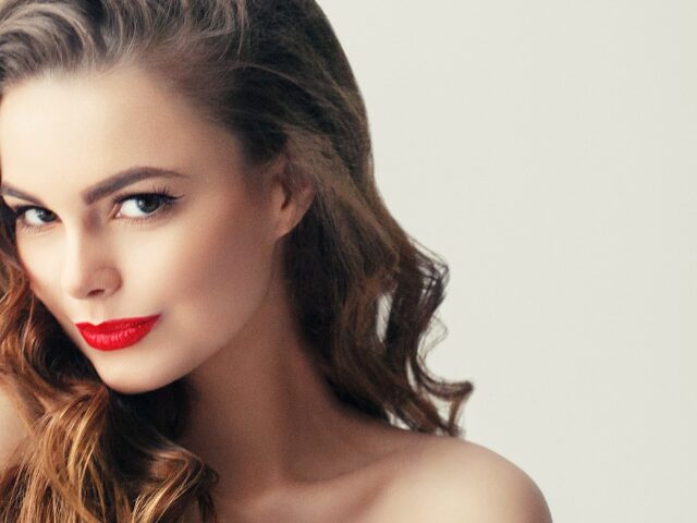 やっば、マジで好き…男が沼る『魔性の女』って？